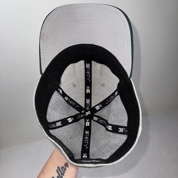 New Era 39Thirty Baylor Bears Flex Fit Youth Hat - Picture 6 of 6